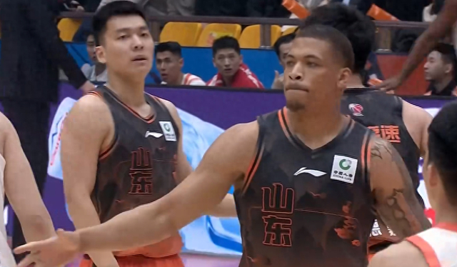 CBA山东男篮逆转江苏，新外援首秀8分，珀赛尔37分陈林坚立功|克里斯|亨特|约翰逊|庞峥麟|高诗岩_新浪体育_新浪新闻